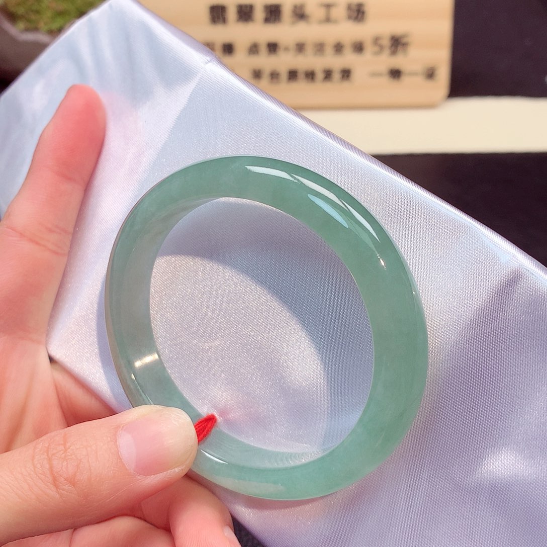 翡翠手镯未镶嵌504号
