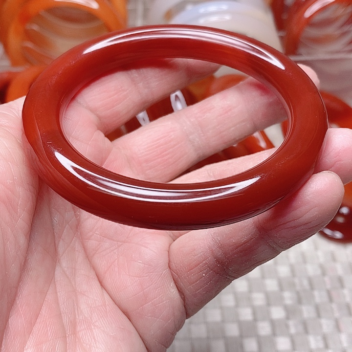 玛瑙/玉髓手镯未镶嵌