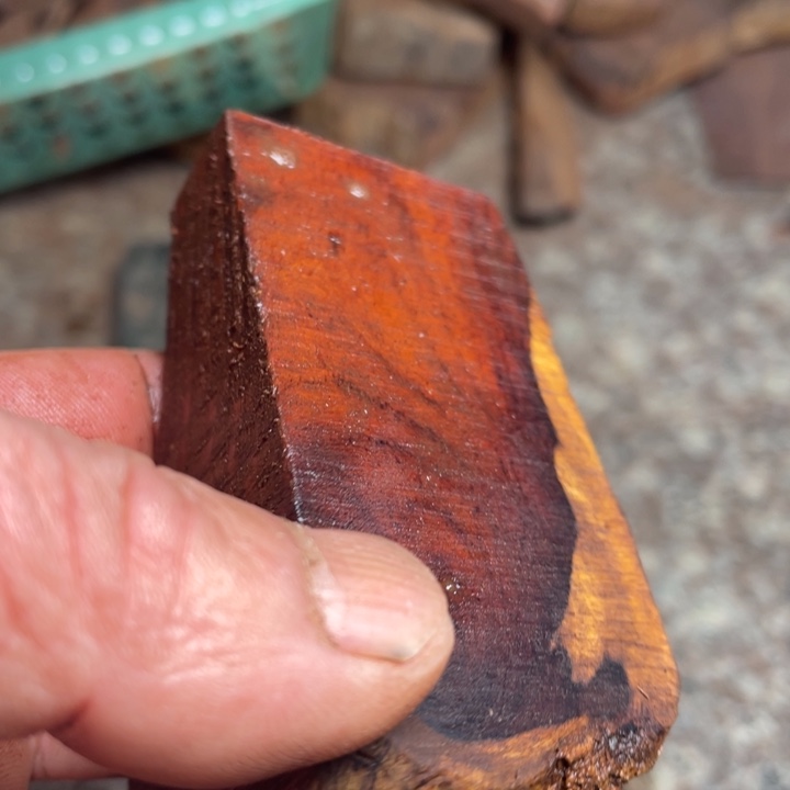 刘*兄海南红花岭略略略略略