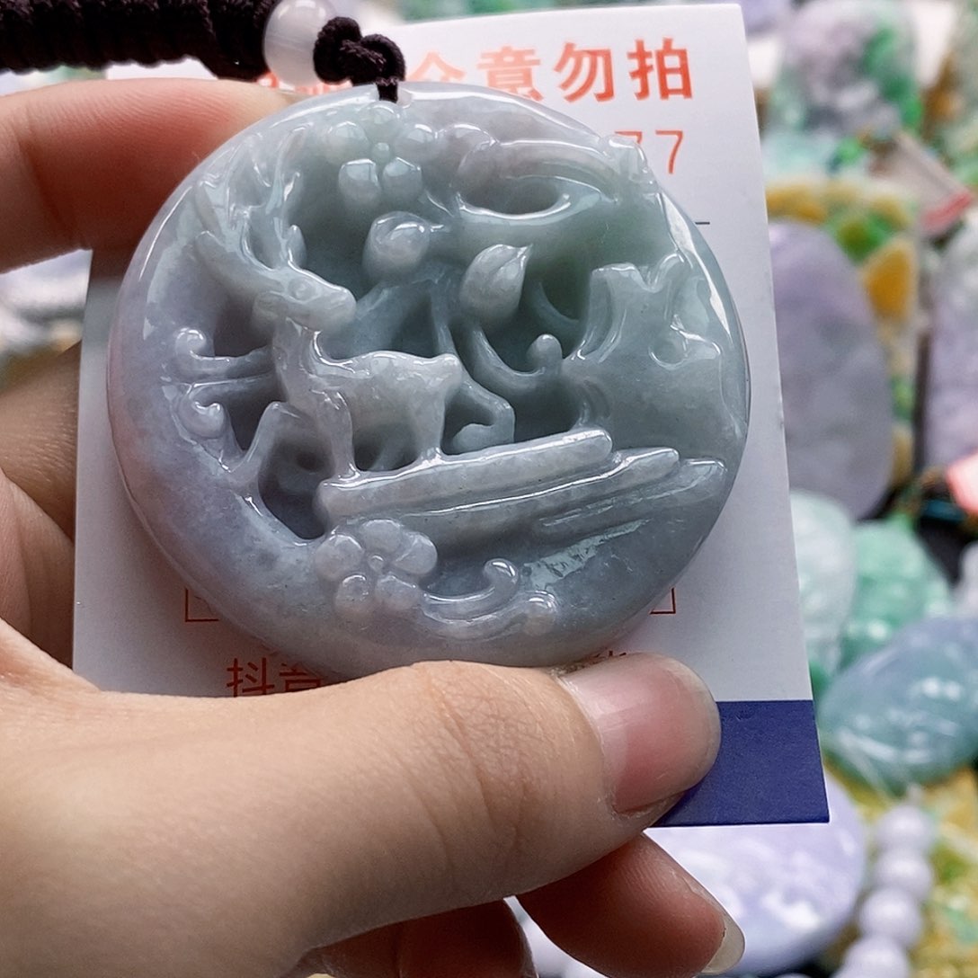 吊坠(不含链)未镶嵌翡翠