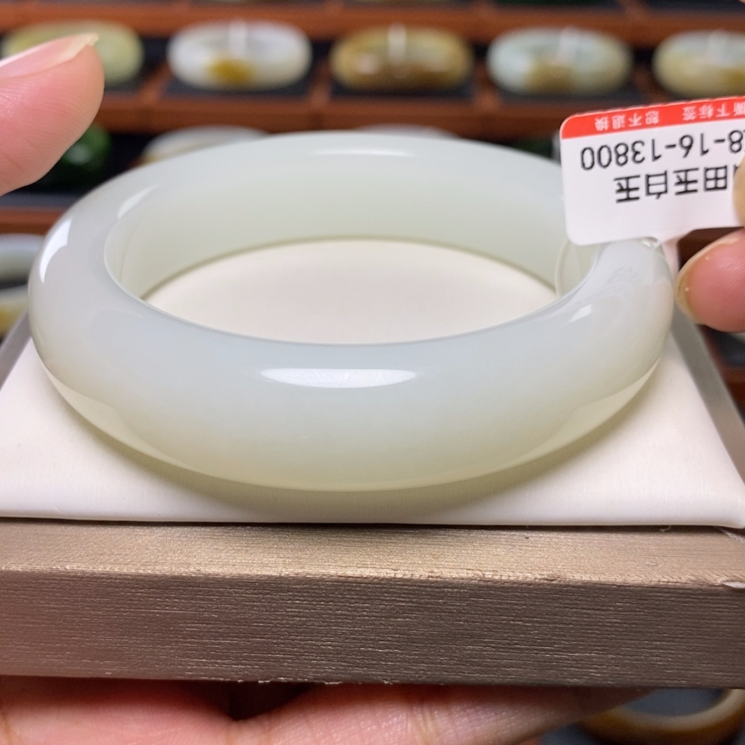 和田玉（白玉）手镯未镶嵌