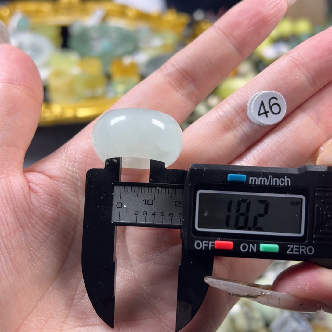 蛇纹石玉未镶嵌戒指