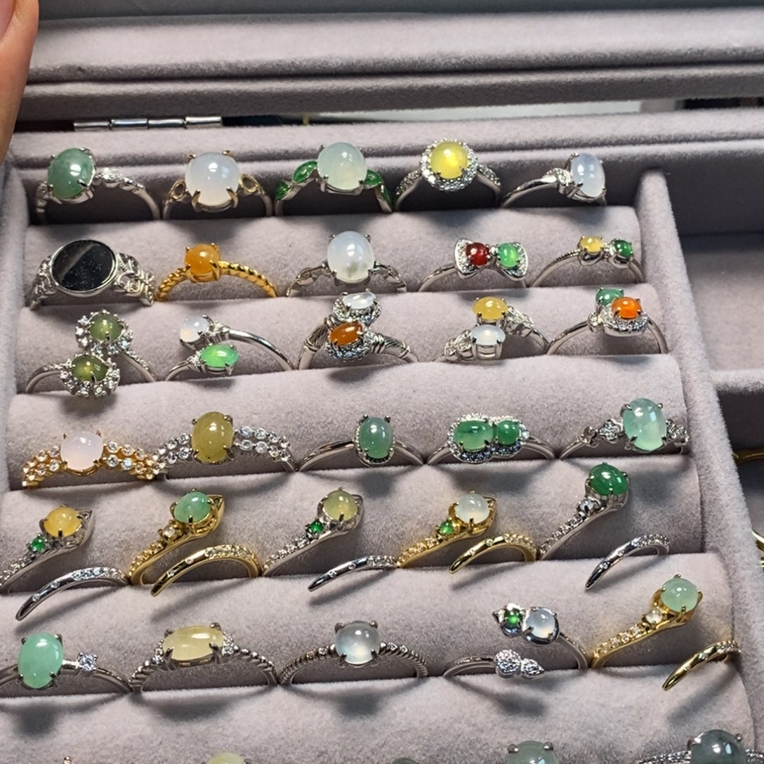 翡翠银S925镶嵌戒指天然缅甸翡翠A货戒指展示图片