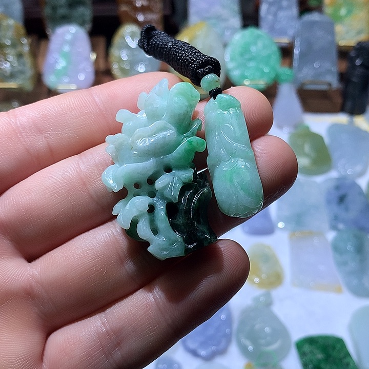 翡翠吊坠(不含链)未镶嵌