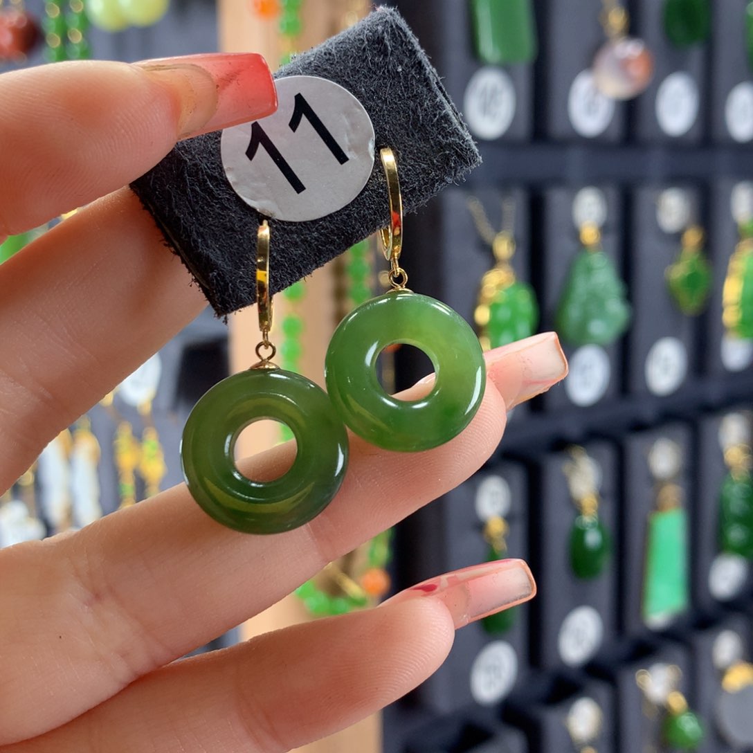 和田玉耳饰18K金镶嵌小***?