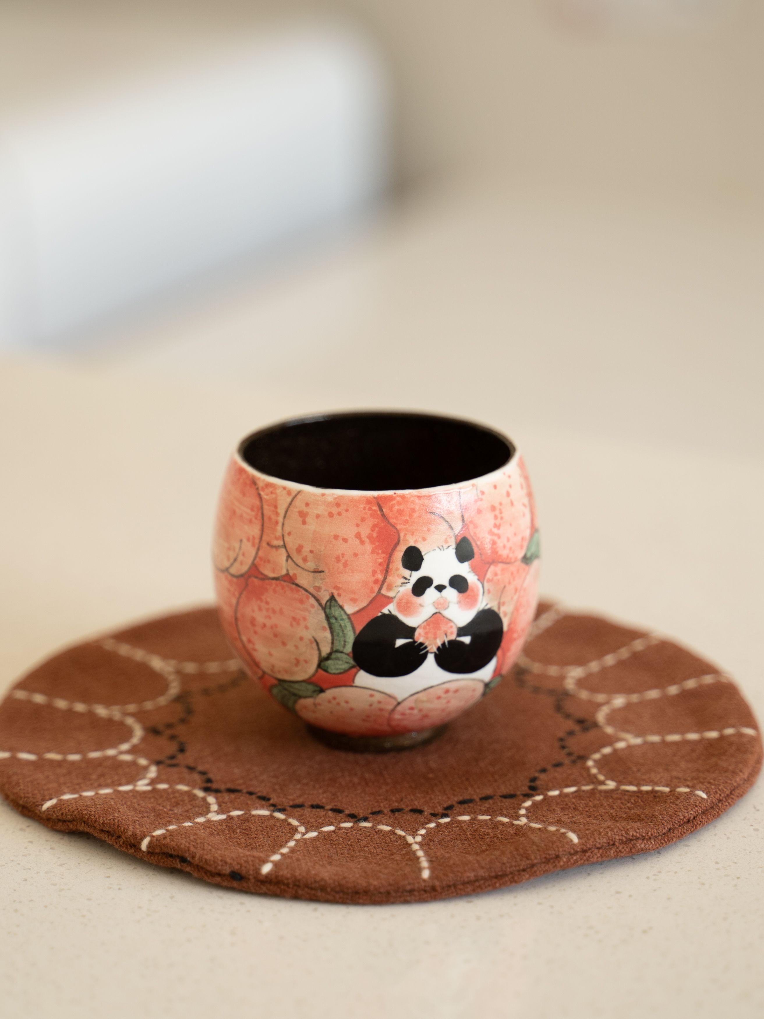 紫霞 | 满绘粉桃熊猫抱桃蛋杯