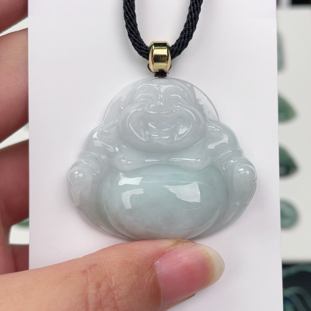 翡翠未镶嵌颈饰佛公包容心