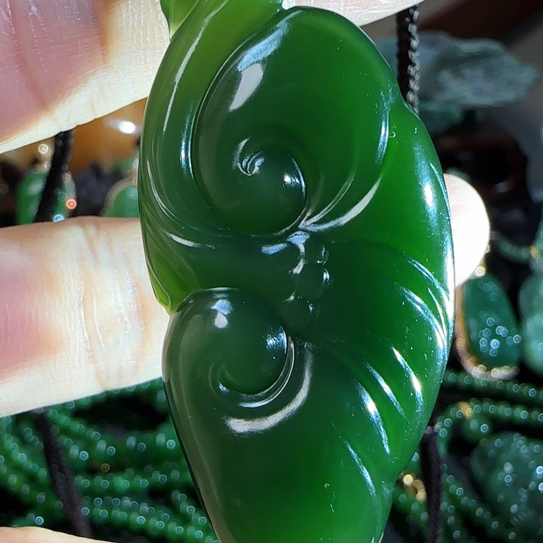 和田玉（碧玉）颈饰未镶嵌