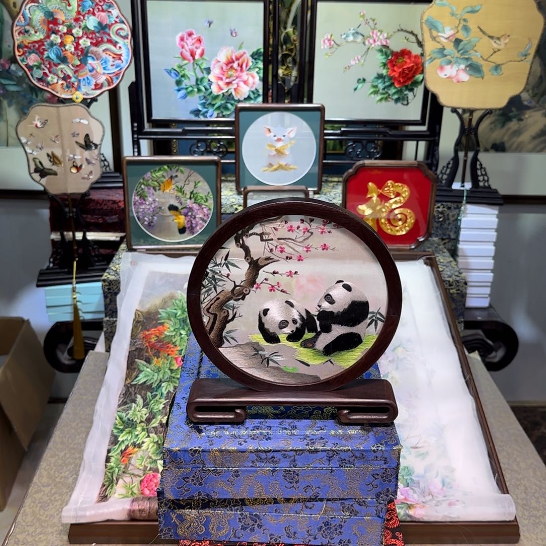 刺绣刺绣工艺精湛