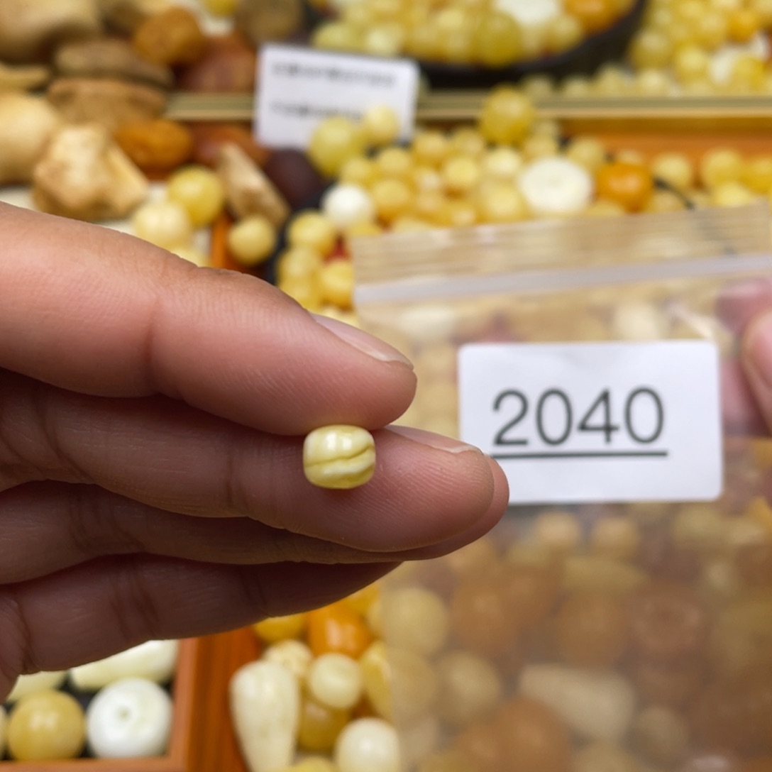 琥珀珠宝奇石未镶嵌7.3