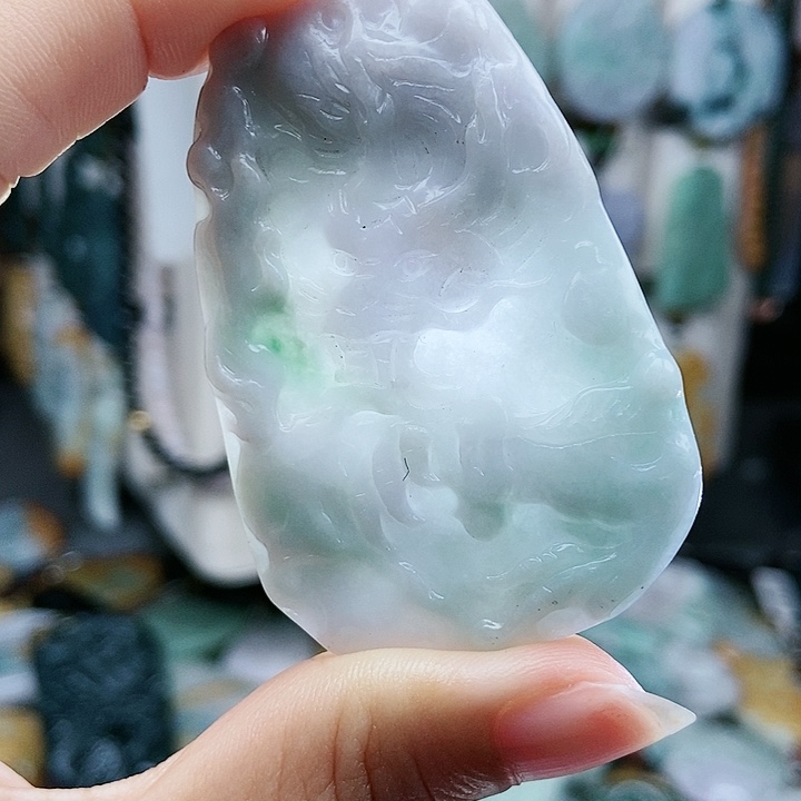 颈饰足铂镶嵌翡翠翡翠