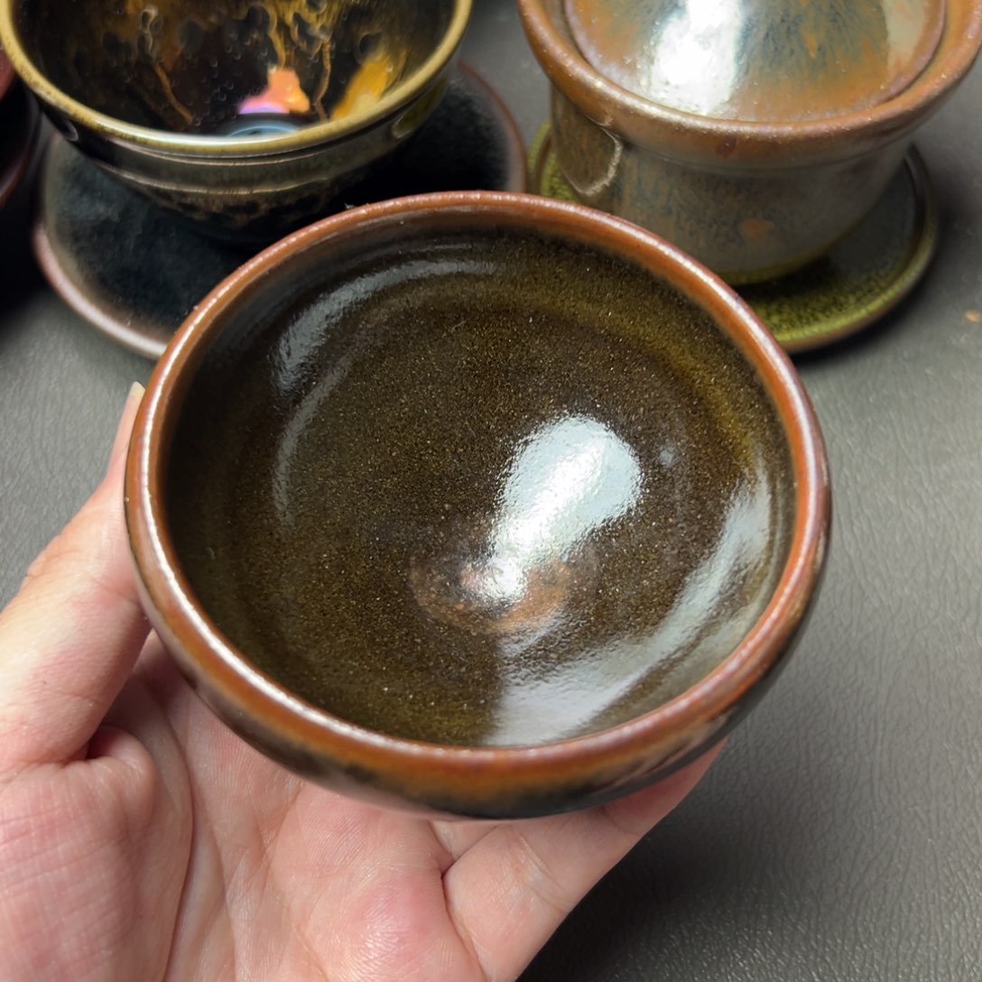 茶盏我想去买东西的路上