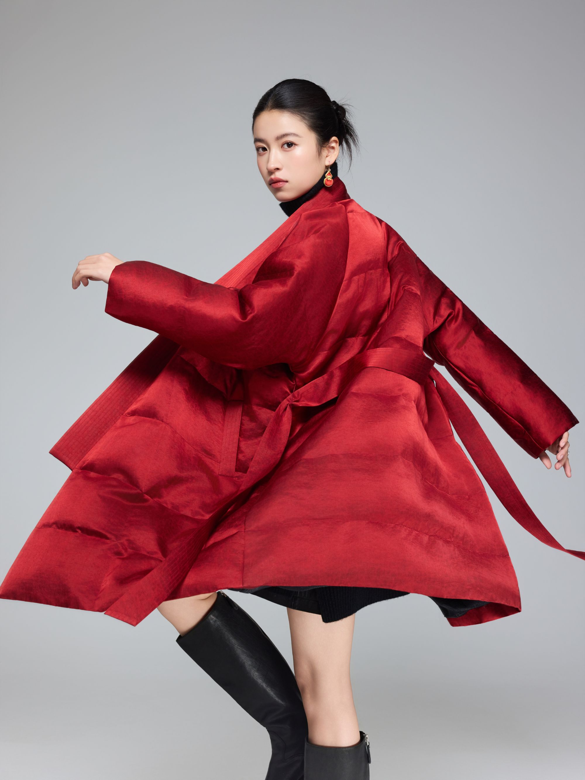 初见十三娘『映寒』中式国风缎龟中长羽绒服气质简约大气日常百搭款