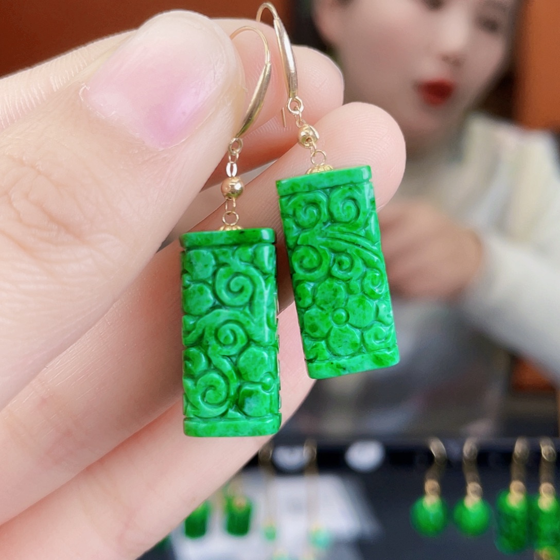 翡翠18K金镶嵌耳饰