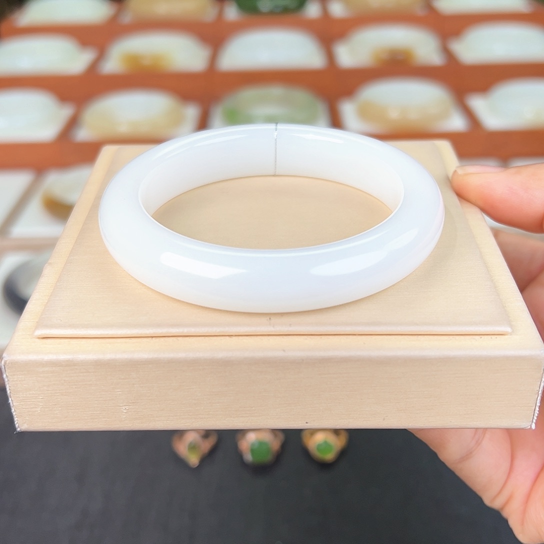 和田玉手镯未镶嵌打*和田玉白玉手镯