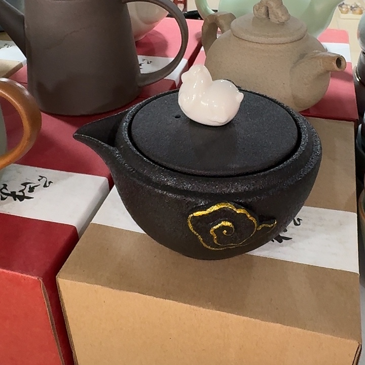 主人杯一个，瓷。。。