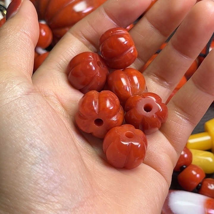 颈饰琉璃大****仙琉璃……….