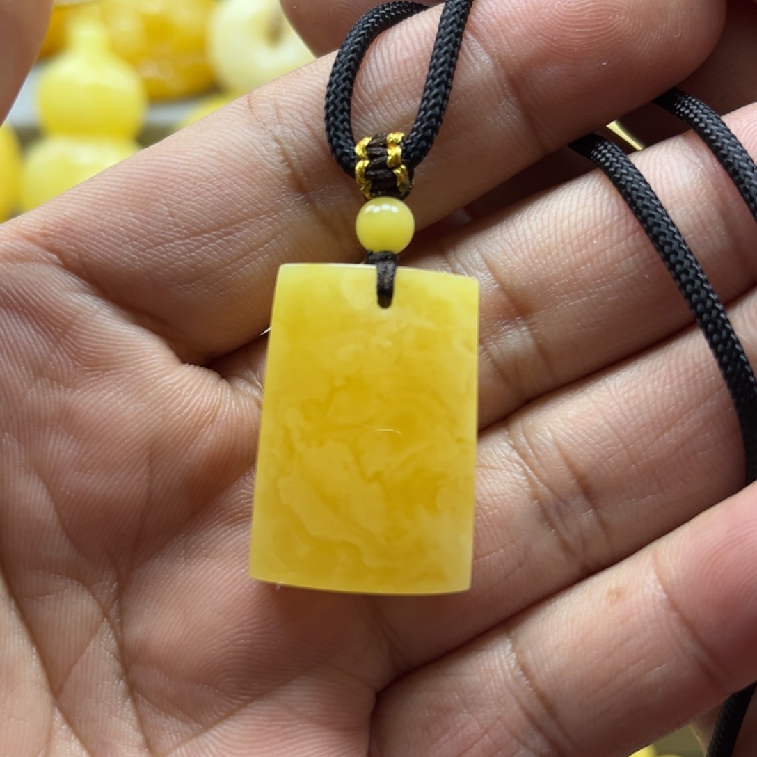 蜜蜡珠宝奇石未镶嵌