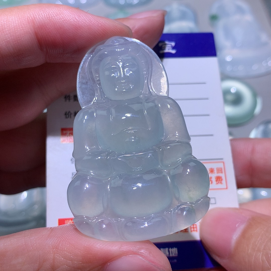 翡翠颈饰未镶嵌观音