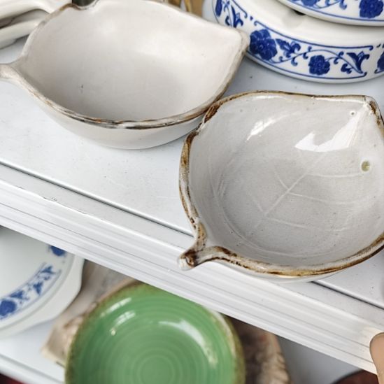 瓷片五厂，七厂，瓷器摆件，瓷片！都有微瑕疵。