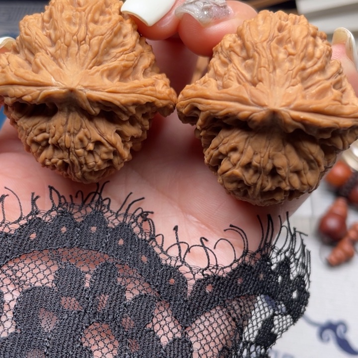 文玩核桃把件寒***林南疆石42