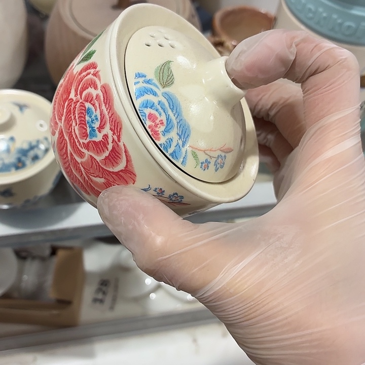 茶具微暇，介意勿拍