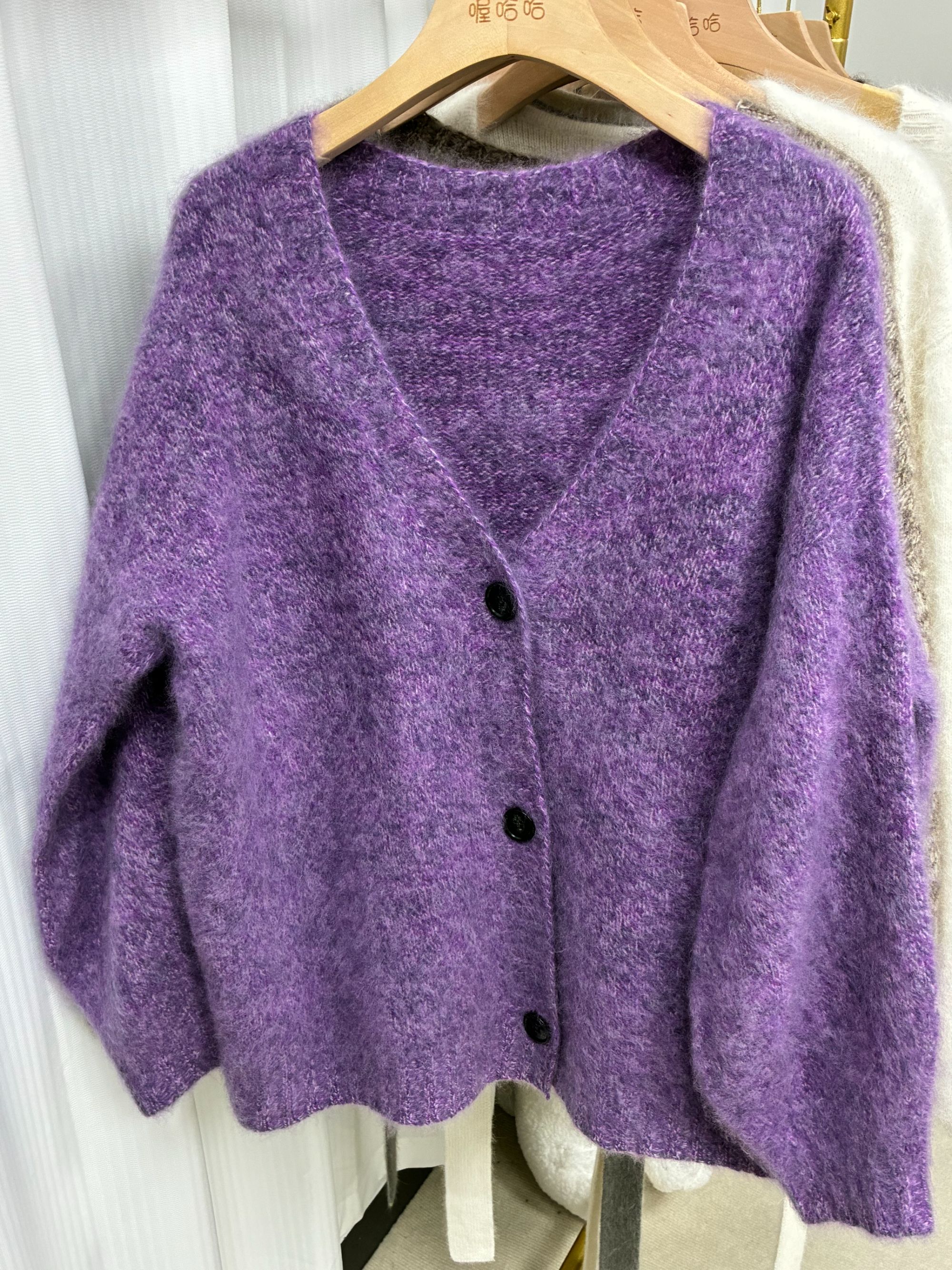 100%水洗拉毛绵羊毛针织花纱外套纽扣款慵懒感时尚秋冬百搭