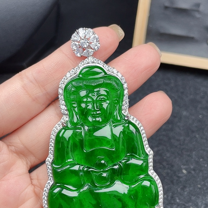 翡翠颈饰银S925镶嵌l****哥福利款没有运费险