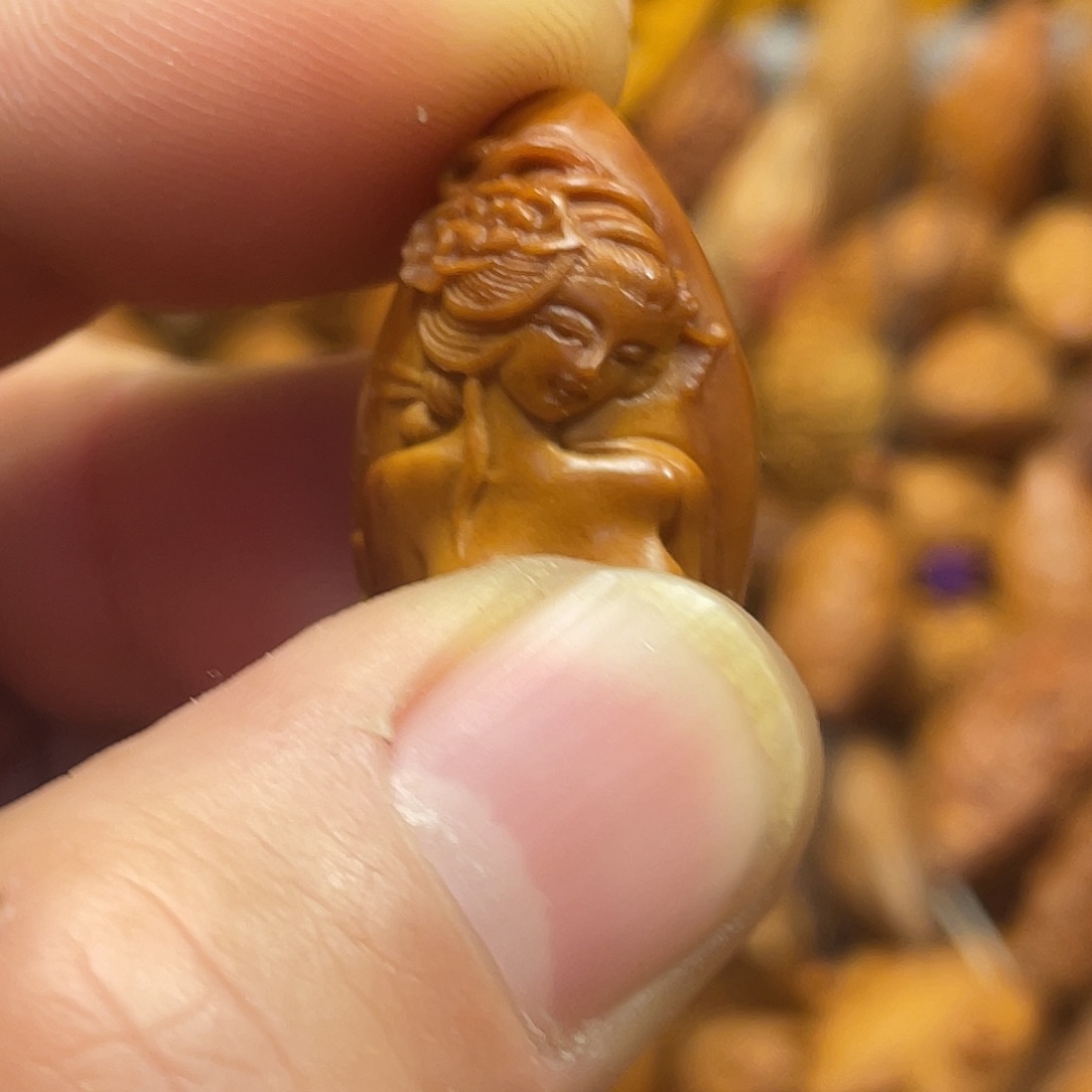 手串/手链橄榄核反油浮雕美女615