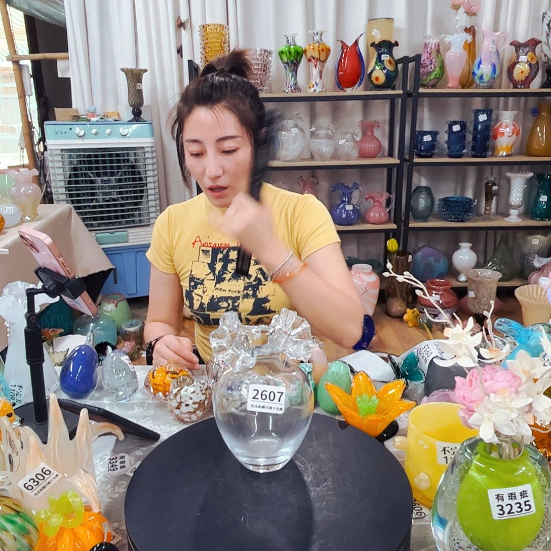 家悦琉璃花瓶摆件2607