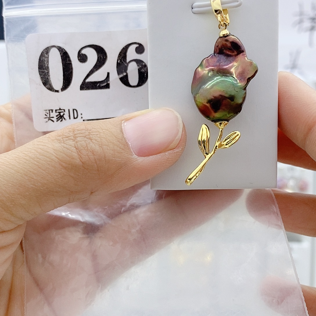 钛钢颈饰淡水珍珠