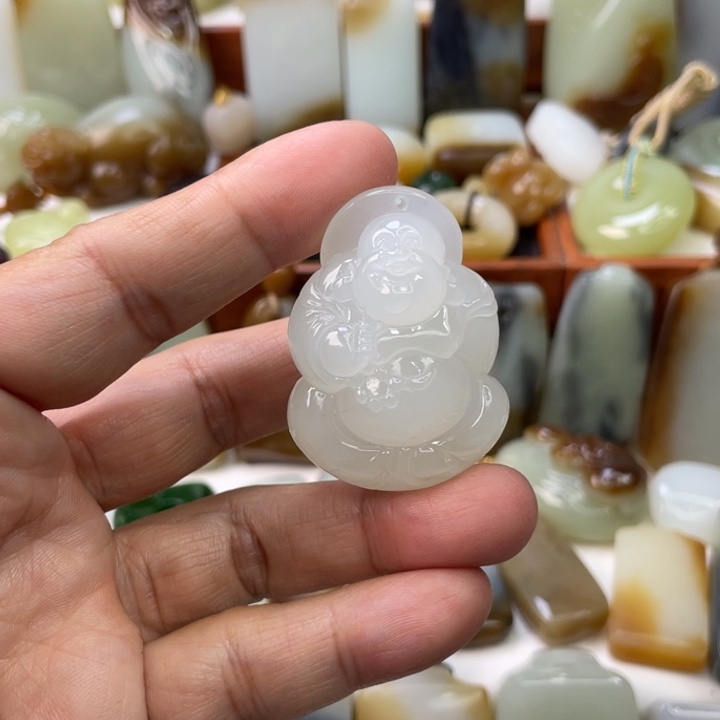 和田玉未镶嵌颈饰