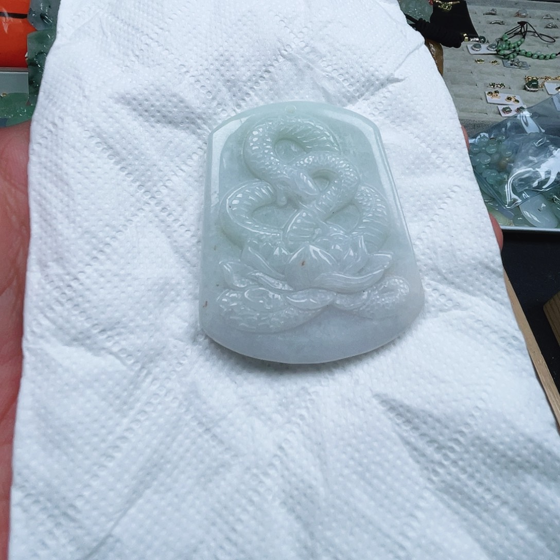 翡翠未镶嵌吊坠(不含链)