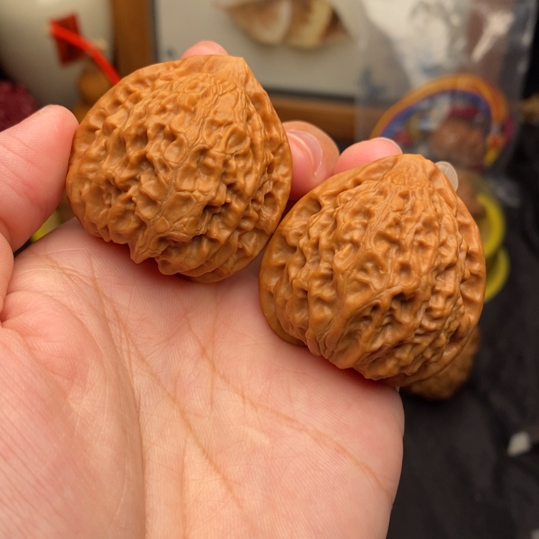 文玩核桃把件37.5+金牛