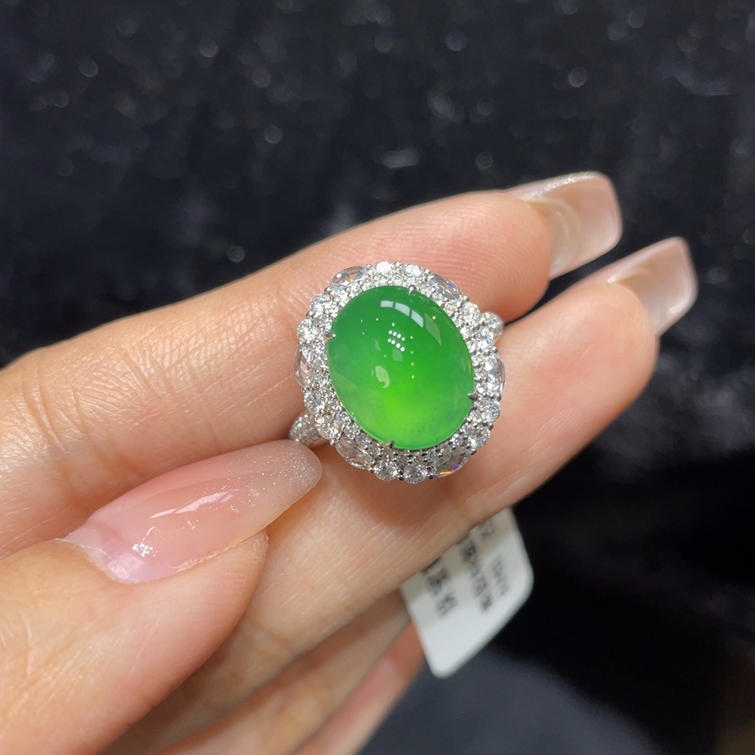 翡翠颈饰18K金镶嵌天然缅甸翡翠