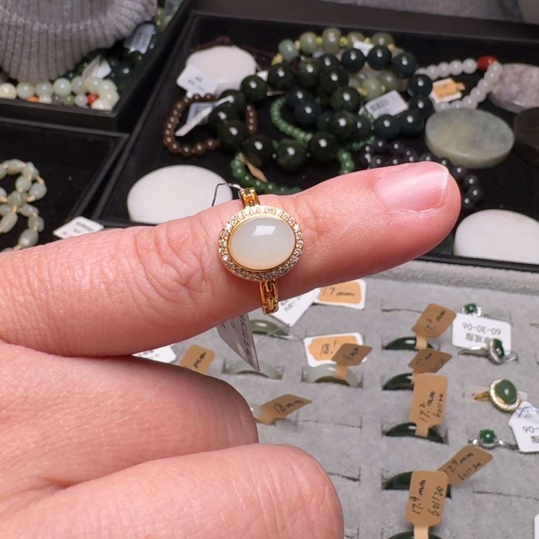 和田玉戒指未镶嵌