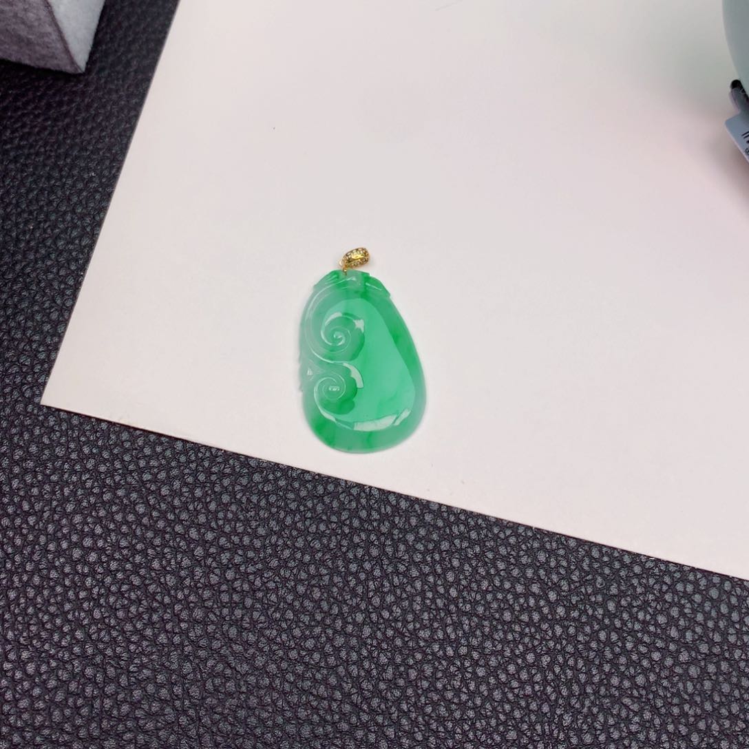 翡翠手镯未镶嵌缅甸