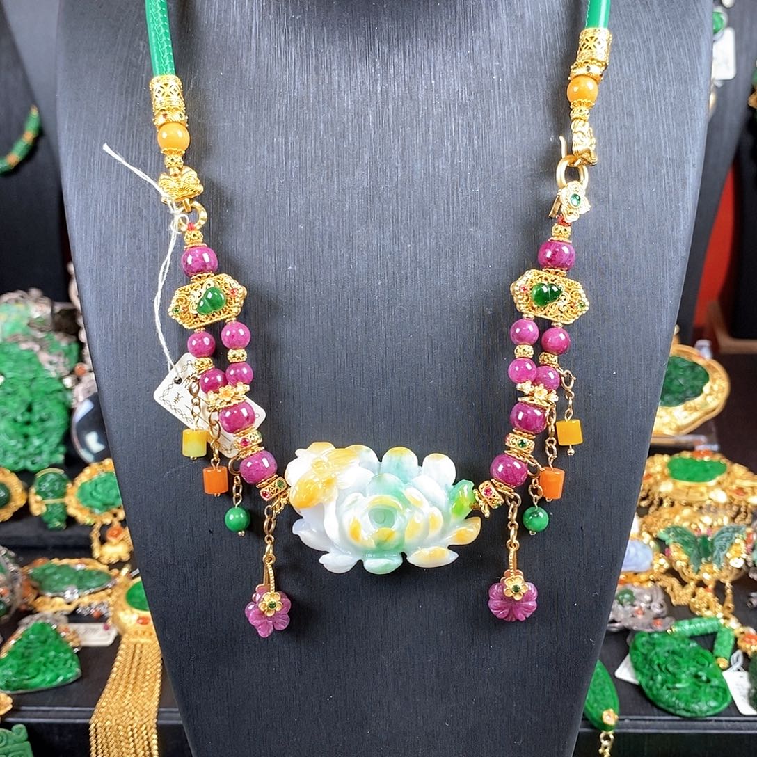 花岗石铁合金红宝项链