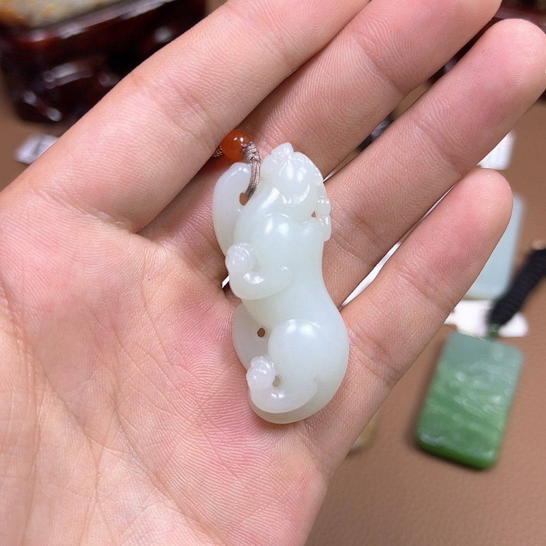 和田玉颈饰未镶嵌