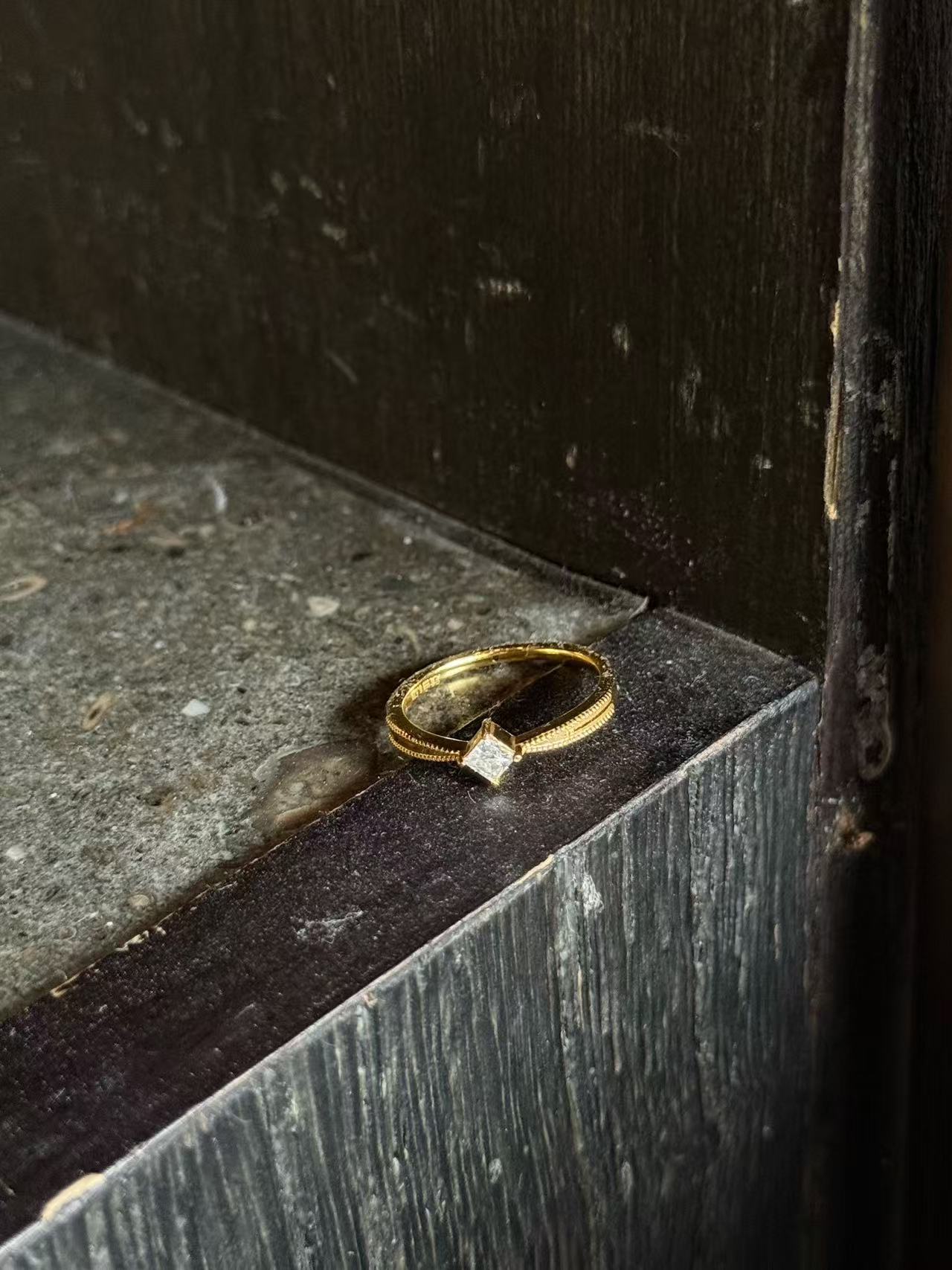 足金999 黄金首饰 6D 大公主方（白）戒指