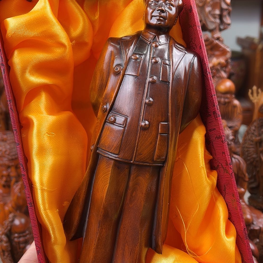 黄杨木黄杨木雕刻高度20厘米