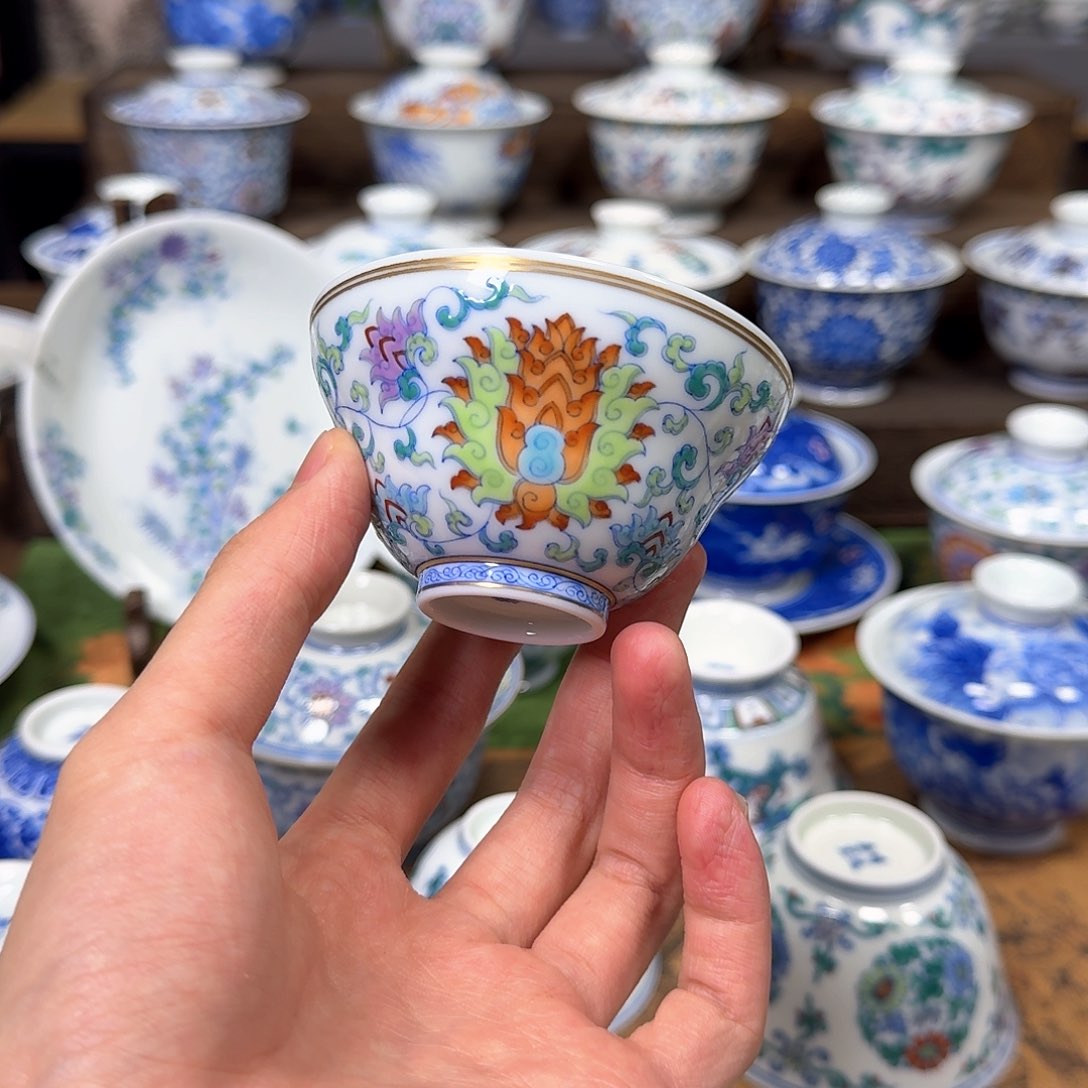 明逸堂斗彩太阳花主人杯