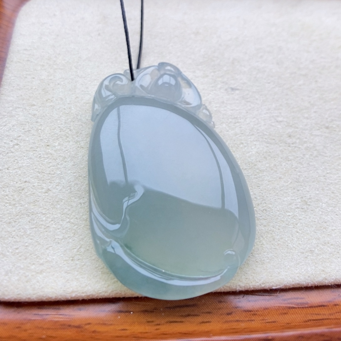 翡翠未镶嵌颈饰吊坠47