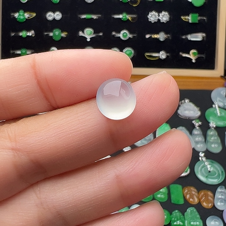 翡翠未镶嵌颈饰蛋9.6