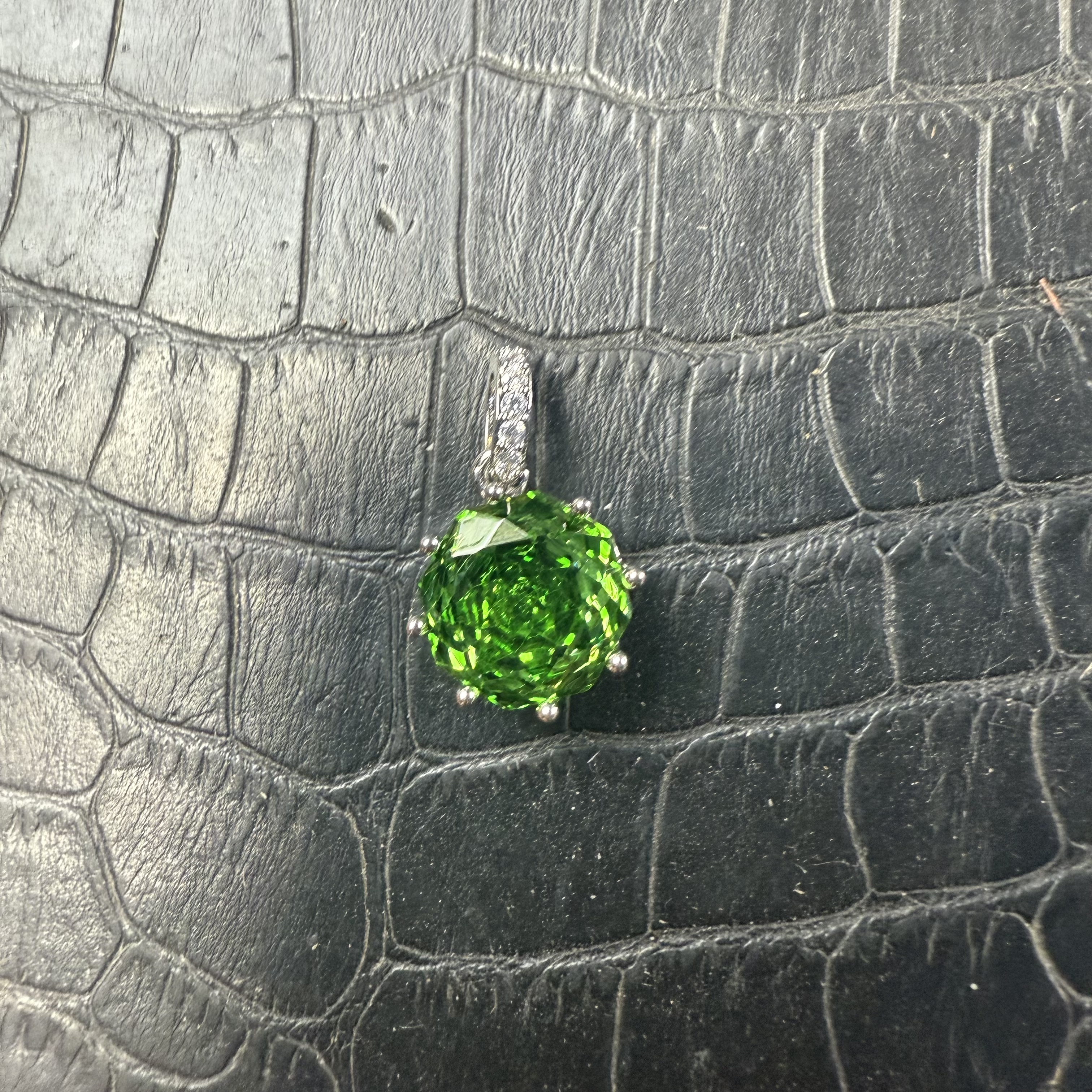 【高端定制】SMB-44400尚设计吊坠多样性发一件