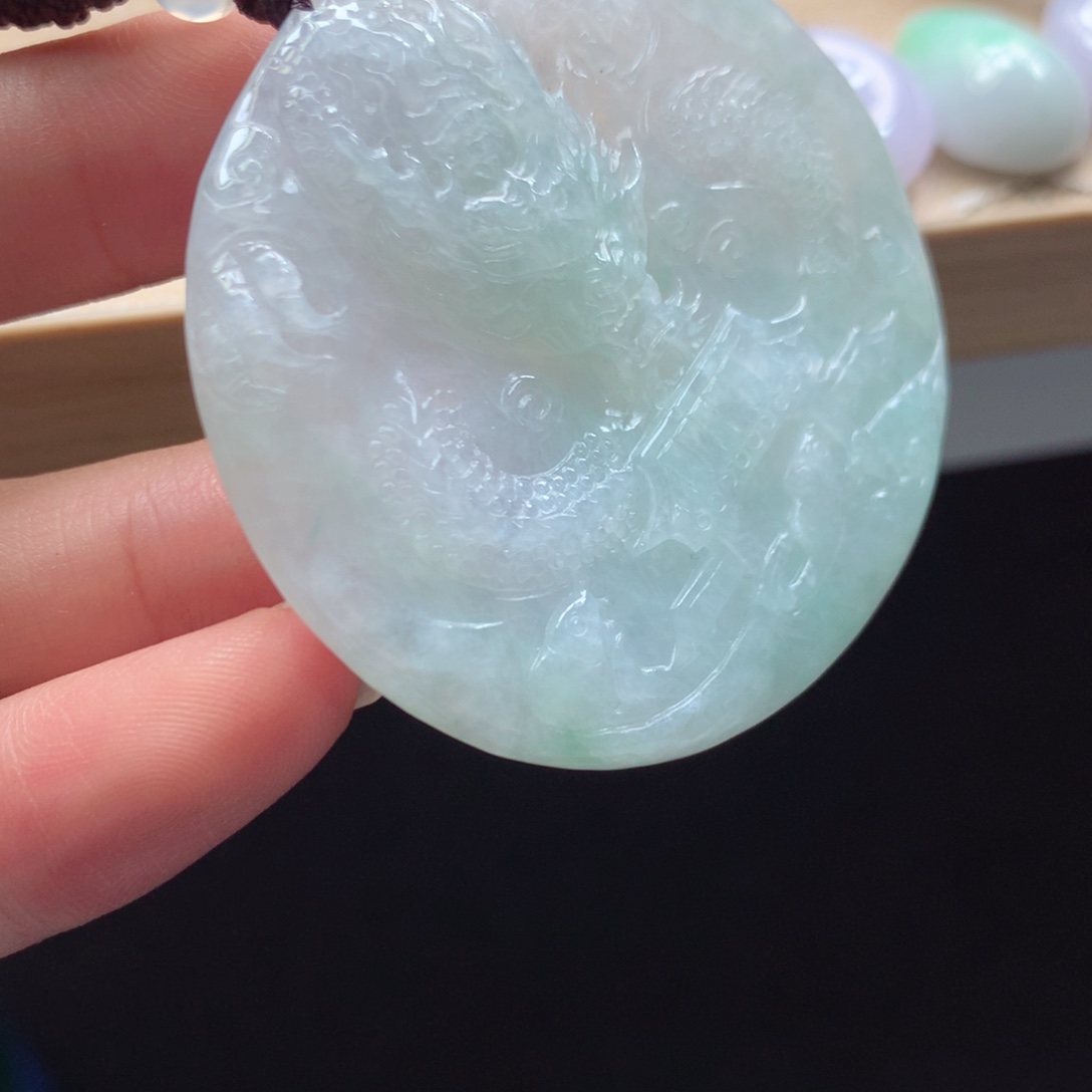 颈饰未镶嵌翡翠吊坠