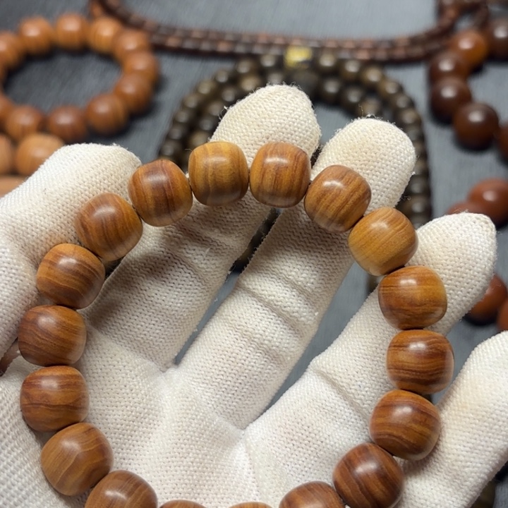 噜***噜檀香木1112印度老山檀虎皮纹奶香