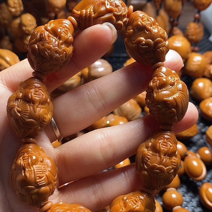 吊坠橄榄核八大财神