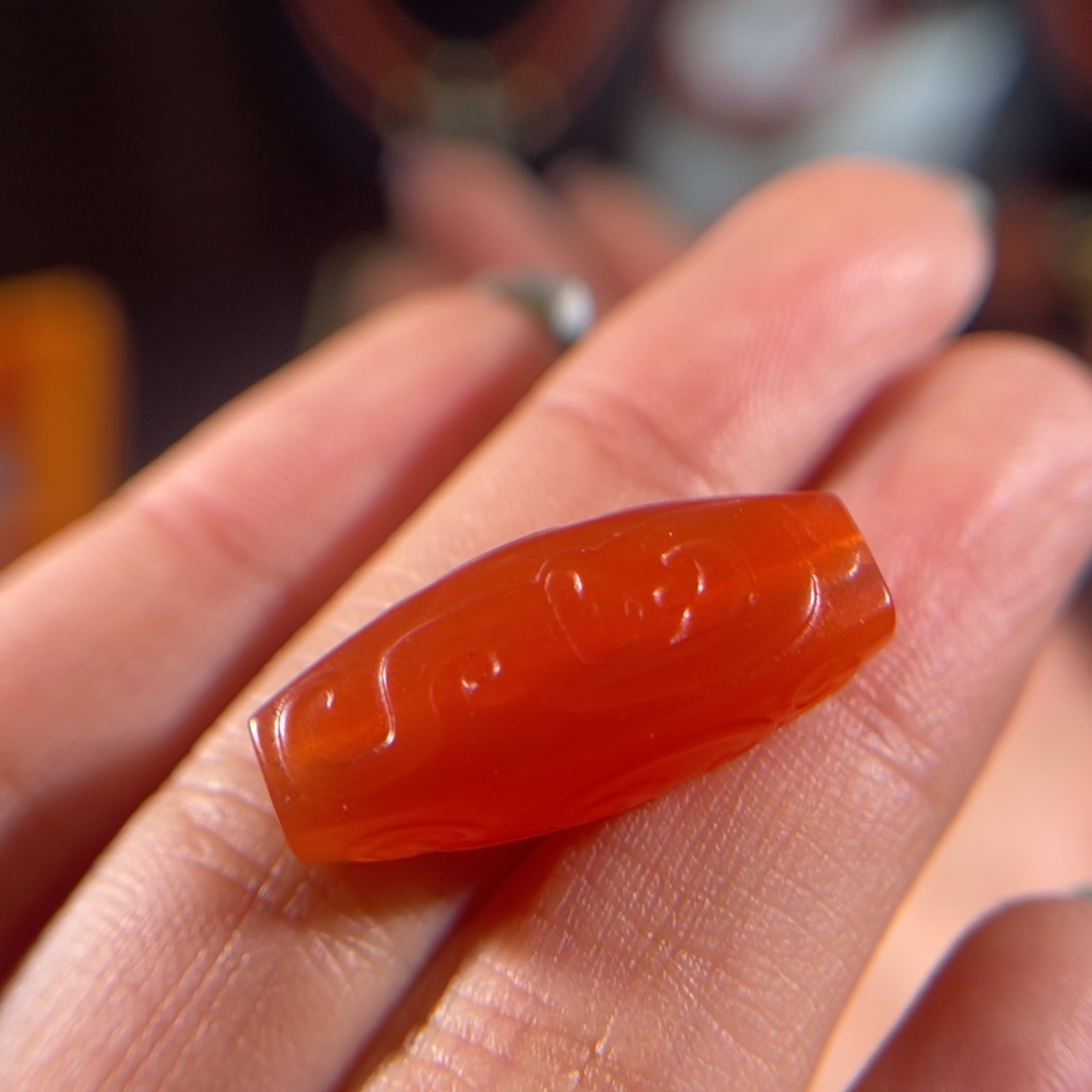 南红玛瑙大黑洞 仿古龙凤 勒子未镶嵌