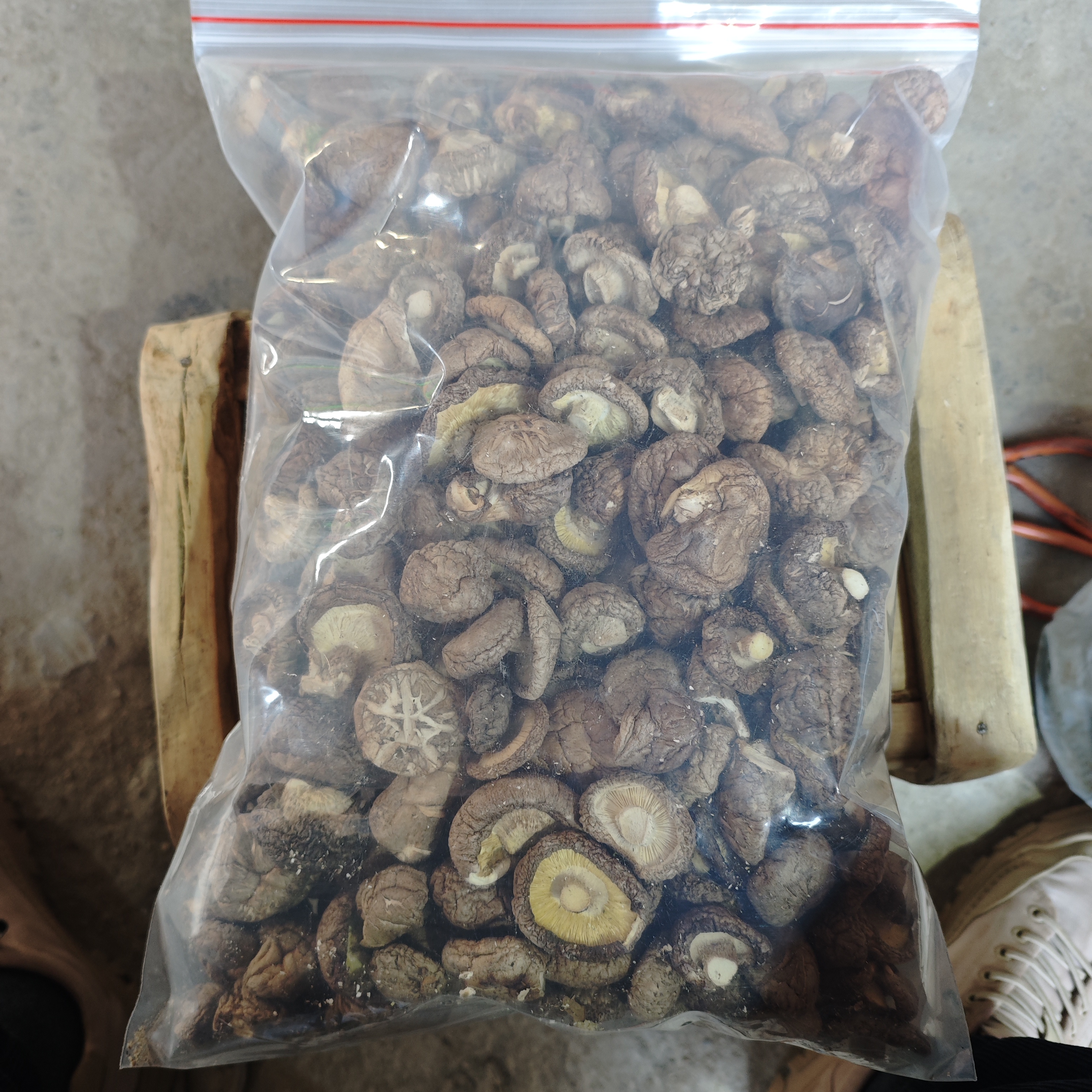 新香菇干货泌阳县菌菇农家特产美食食用菌食材香菇肉厚无根